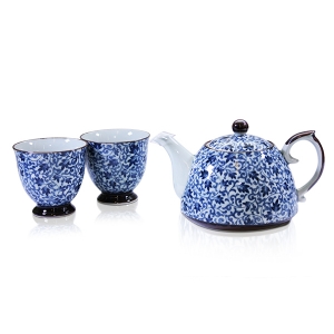 Tsuru Karakusa Tea Set
