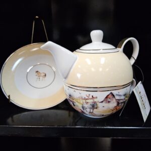 On The Farm Horse Teapot and Cup Set