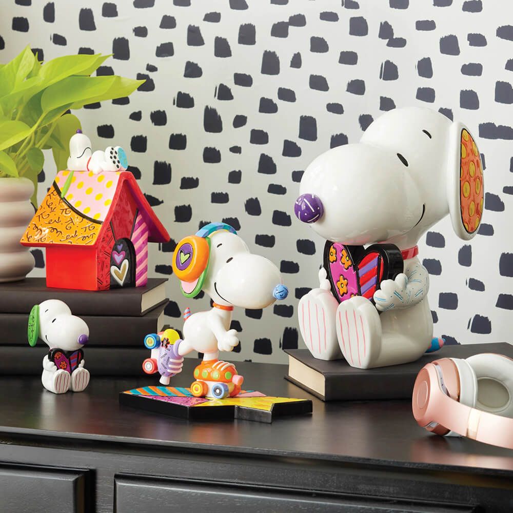 PEANUTS BY BRITTO SNOOPY HEART MINI FIGURINE - Image 5